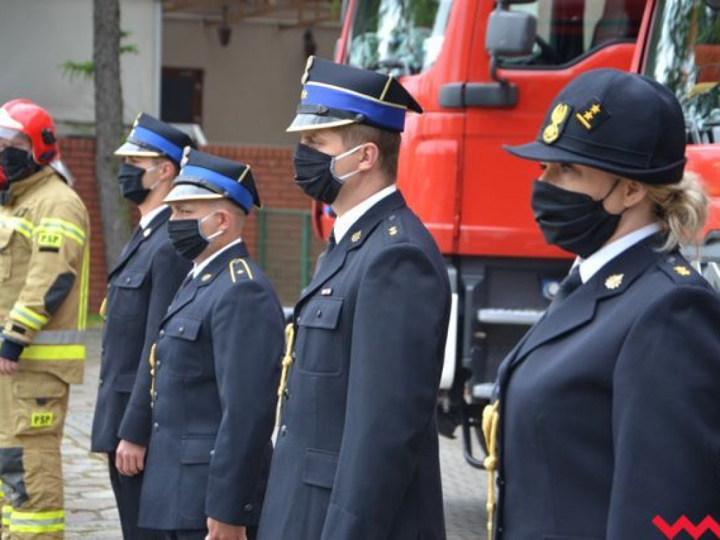 Druga gwiazdka dla komendanta. Awansowali też inni mundurowi