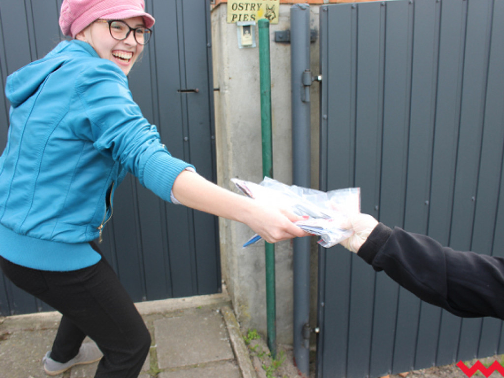 Maseczkowa akcja mieszkańców Bieganowa nabiera rumieńców