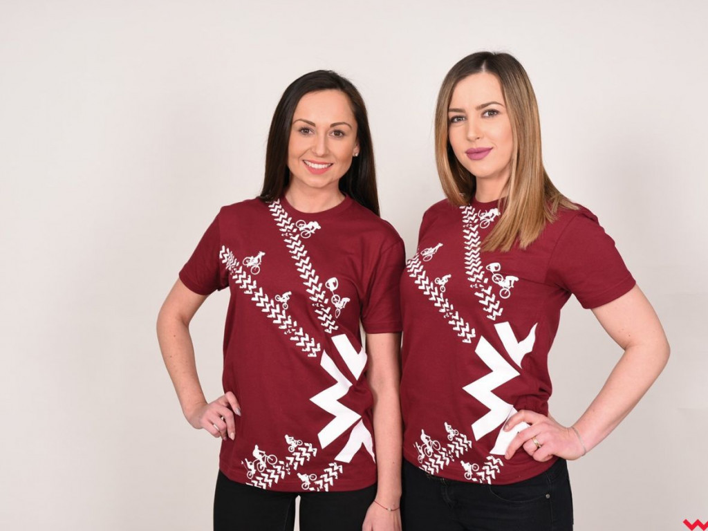 Jak przez lata zmieniały się wrzesińskie koszulki i noszące je modelki?