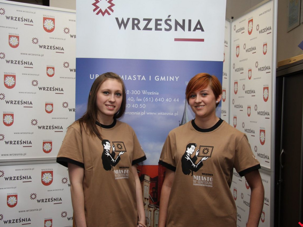 Jak przez lata zmieniały się wrzesińskie koszulki i noszące je modelki?