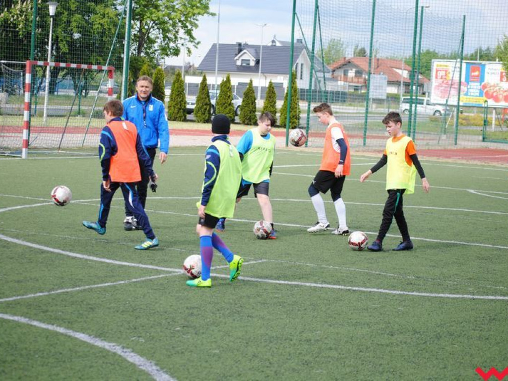 Sport powoli ożywa. Dzieci wracają do zajęć na boiskach