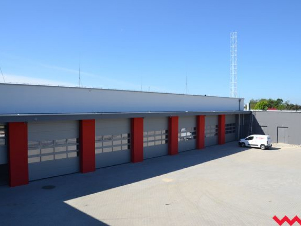 Wkrótce zakończy się budowa komendy straży. Boisko sportowe już jest gotowe
