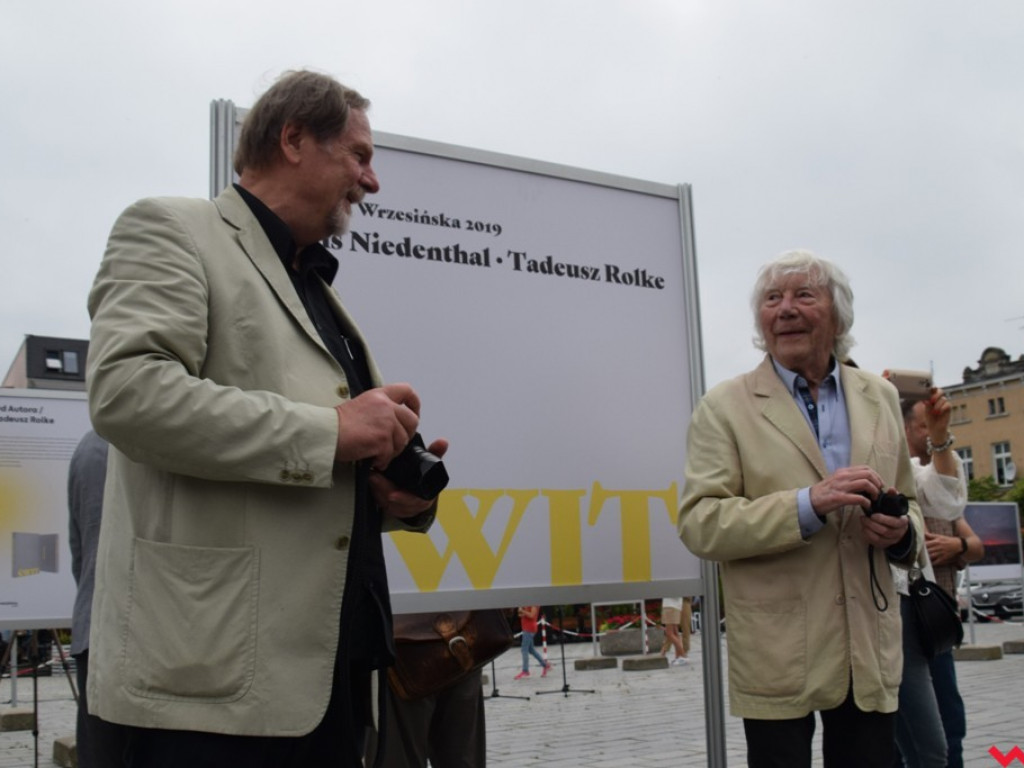 „Świt” zaświtał na wrzesińskim rynku. Mistrzowie fotografii pokazali jak widzą miasto