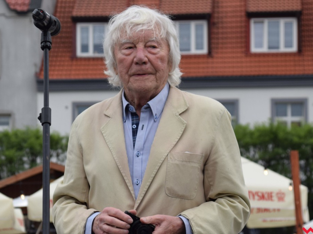 „Świt” zaświtał na wrzesińskim rynku. Mistrzowie fotografii pokazali jak widzą miasto