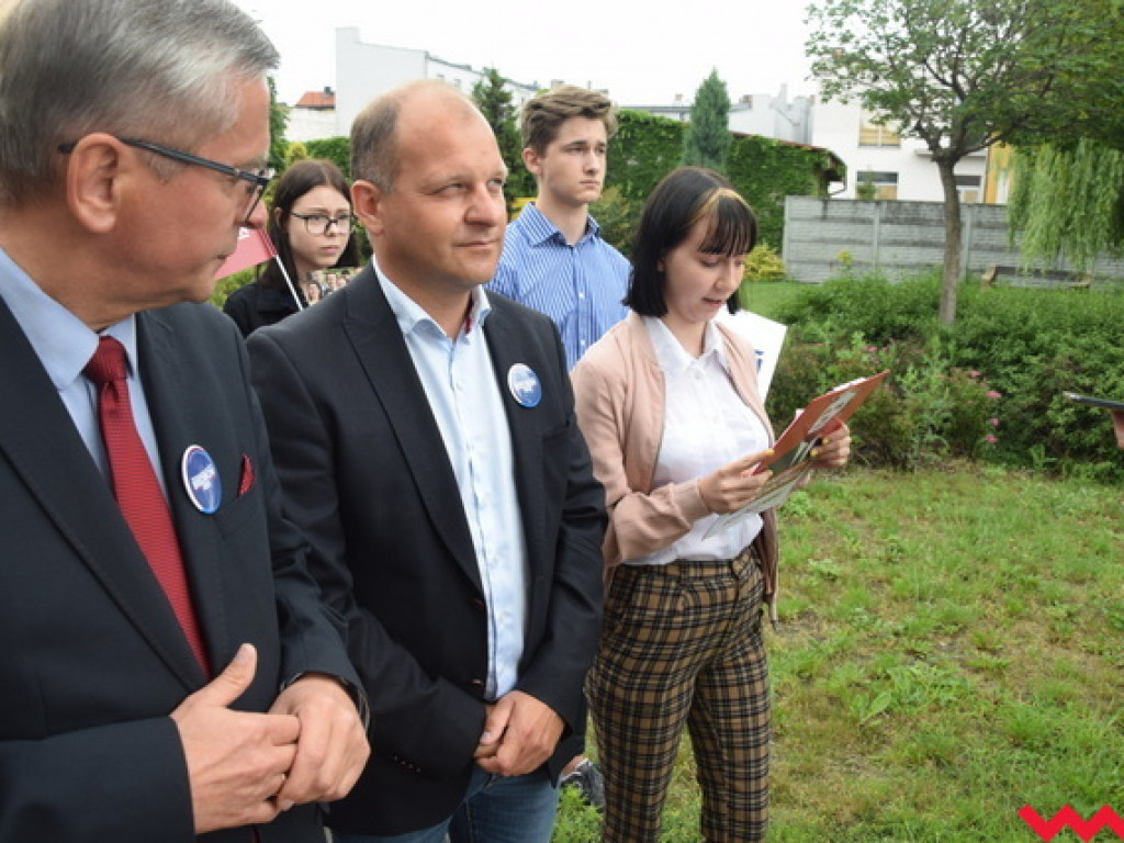 Mobilizacja Lewicy na finiszu kampanii. Tadeusz Tomaszewski otwiera biuro poselskie