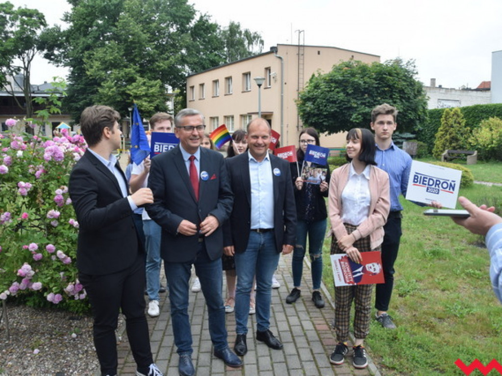 Mobilizacja Lewicy na finiszu kampanii. Tadeusz Tomaszewski otwiera biuro poselskie