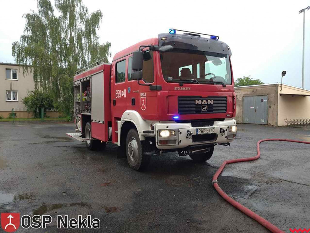 Zalało drogi i prywatne posesje. Strażacy mieli co robić po ulewie