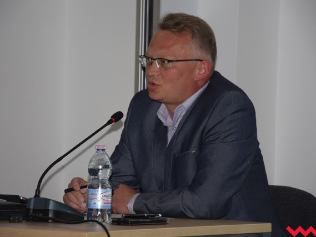 Nietuzinkowa inżynieria finansowa czy kreatywna księgowość? Burzliwe obrady rady powiatu