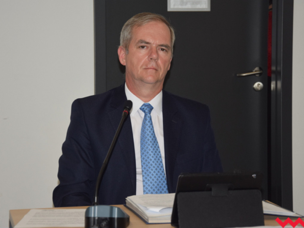 Nietuzinkowa inżynieria finansowa czy kreatywna księgowość? Burzliwe obrady rady powiatu