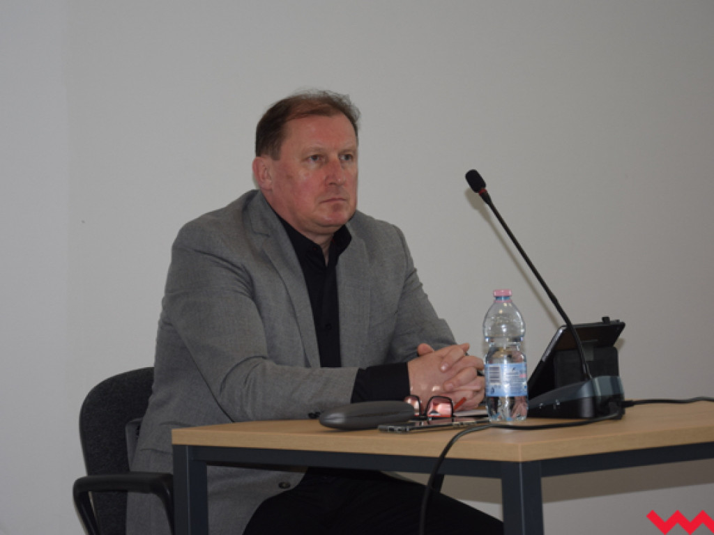 Nietuzinkowa inżynieria finansowa czy kreatywna księgowość? Burzliwe obrady rady powiatu