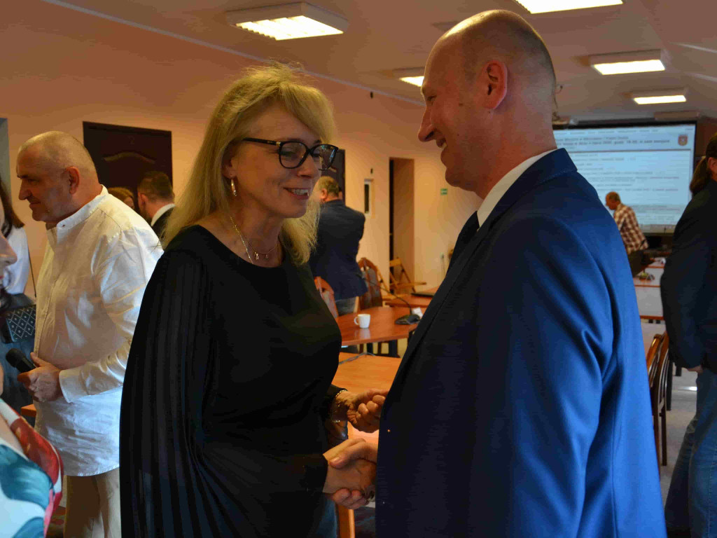 Burmistrz Miłosławia zapewnia, że nie ma maszynki do drukowania pieniędzy i nie zadłuża gminy