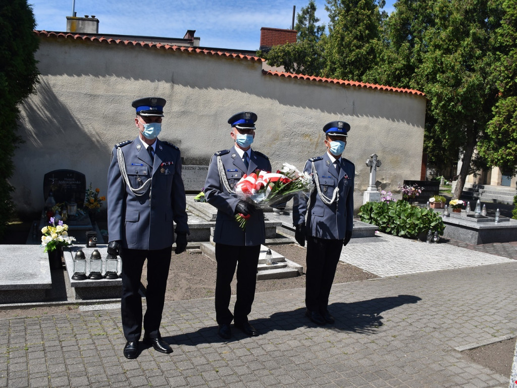 Święto policji we Wrześni. Było skromnie i z awansami