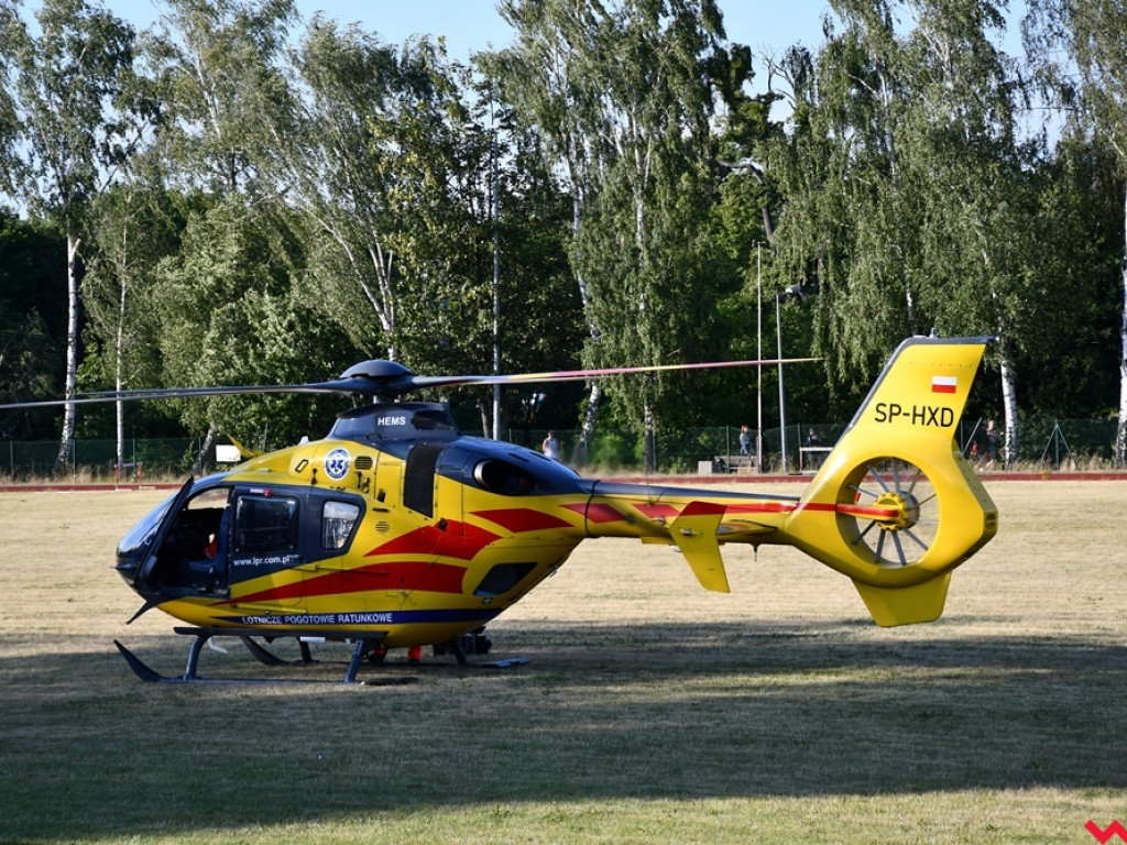 Helikopter Lotniczego Pogotowia Ratunkowego lądował przy ZSTiO