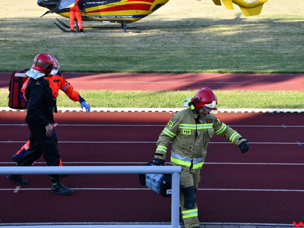 Helikopter Lotniczego Pogotowia Ratunkowego lądował przy ZSTiO
