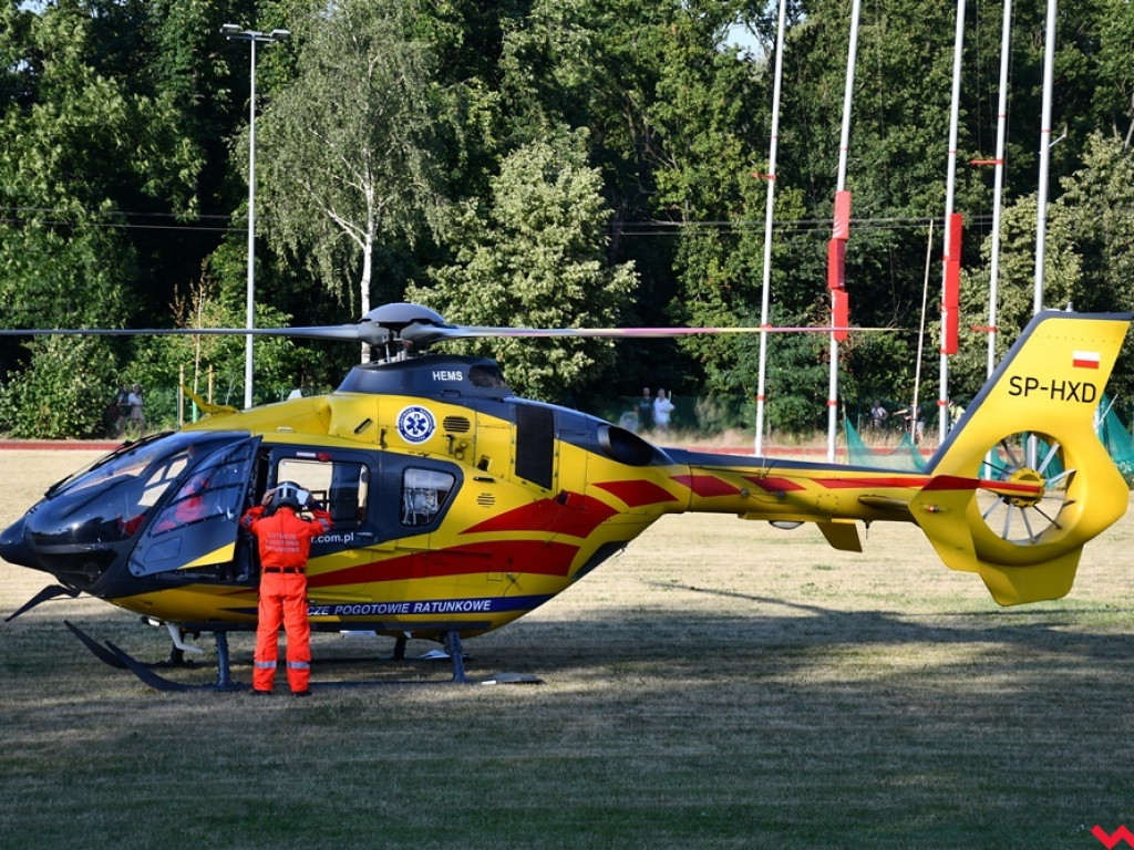 Helikopter Lotniczego Pogotowia Ratunkowego lądował przy ZSTiO
