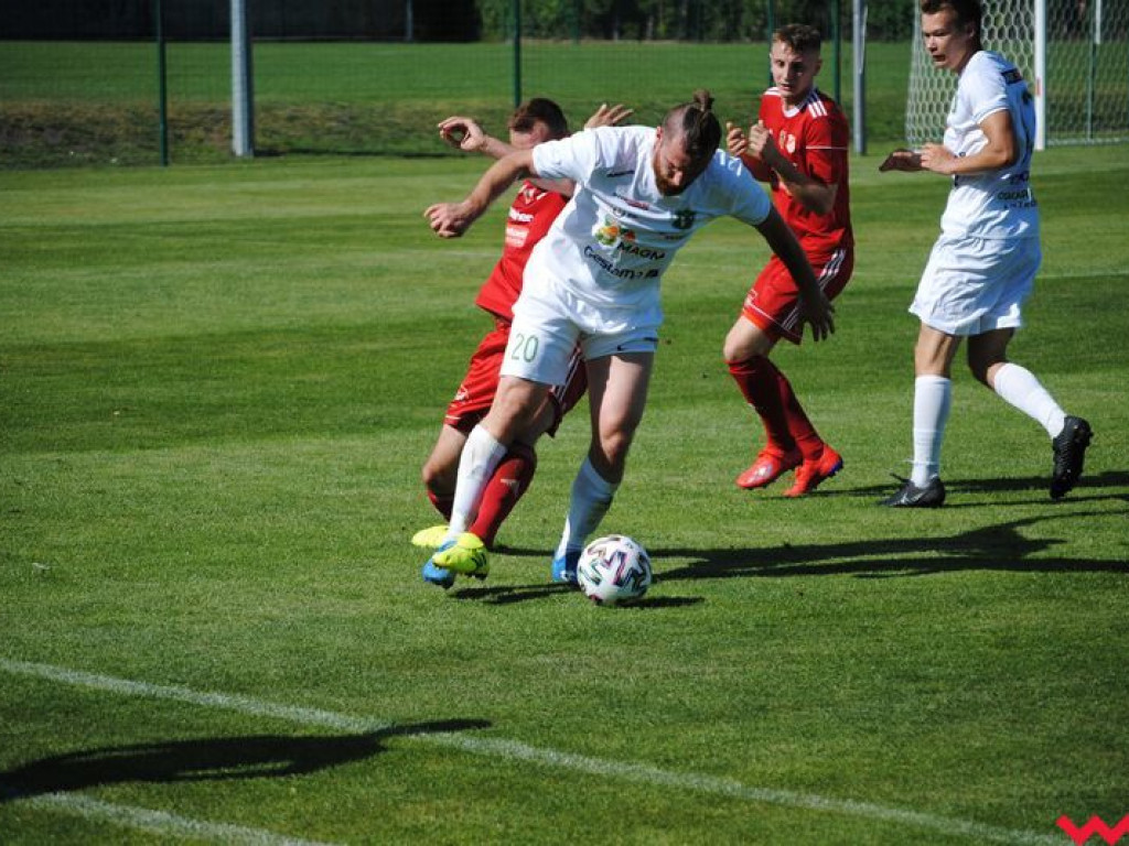 Udana inauguracja piłkarzy Victorii