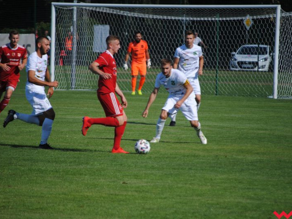 Udana inauguracja piłkarzy Victorii