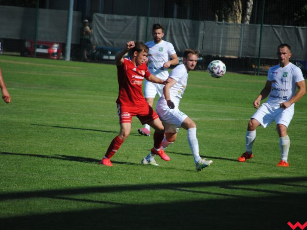 Udana inauguracja piłkarzy Victorii