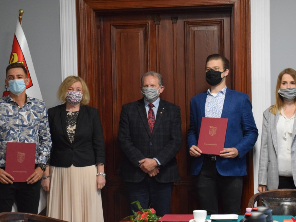 Stypendyści z pasją i talentem. Kim są najzdolniejsi absolwenci szkół ponadpodstawowych?