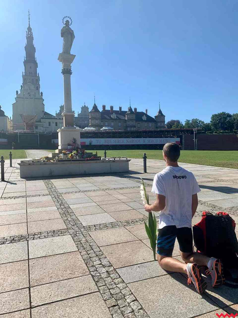 Po raz kolejny doszedł na Jasną Górę. Tym razem po silnej walce z bólem