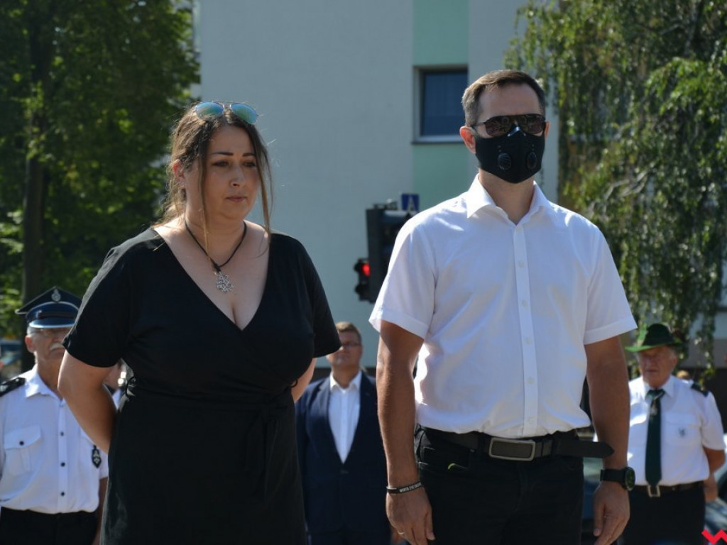 Komplet delegacji i pokłonów na wrzesińskim Święcie Wojska Polskiego