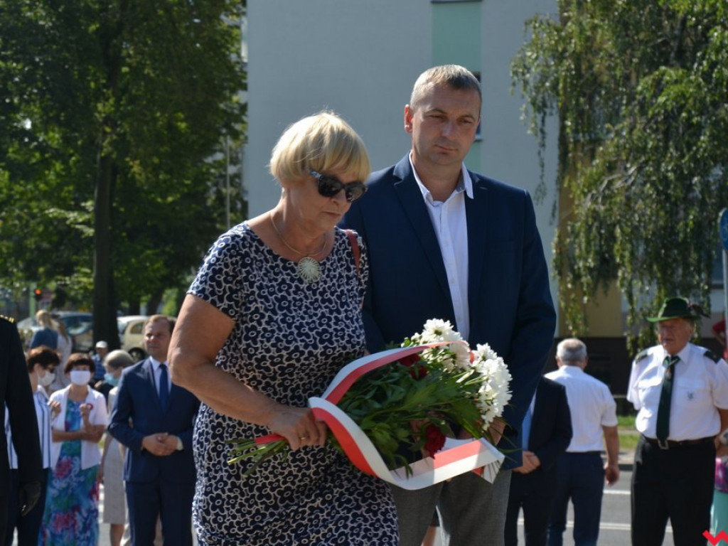 Komplet delegacji i pokłonów na wrzesińskim Święcie Wojska Polskiego