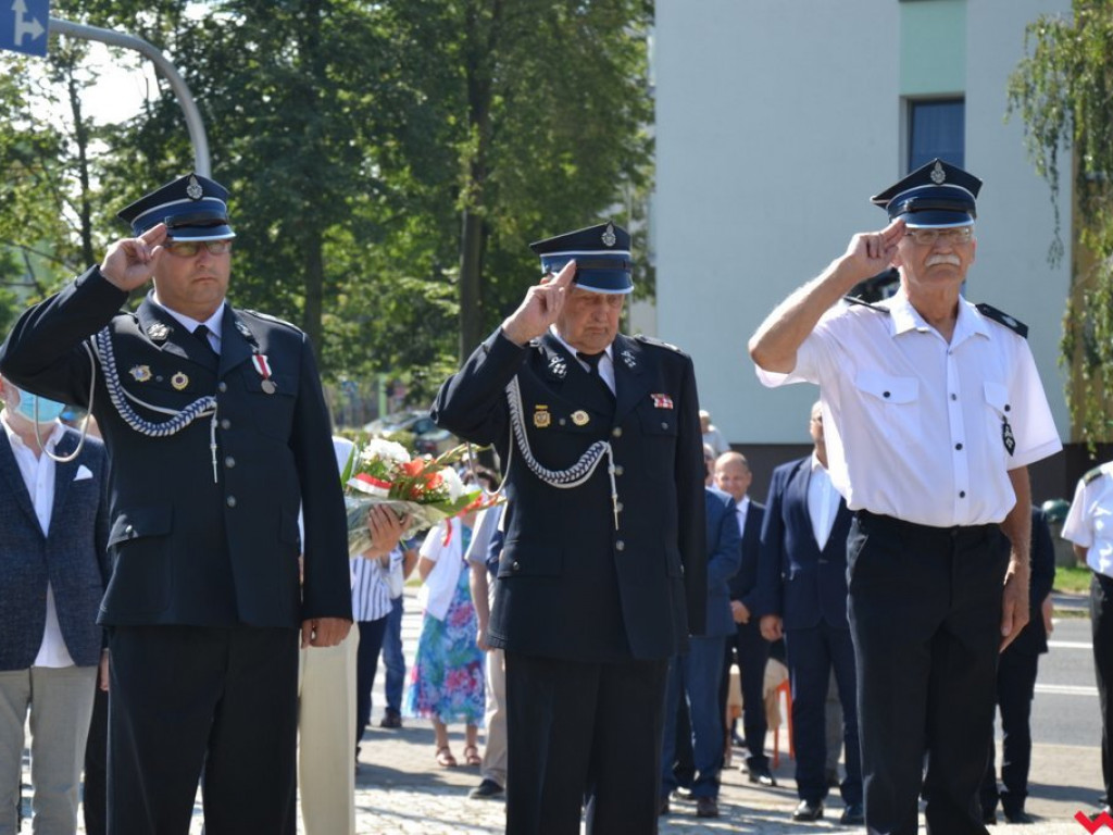 Komplet delegacji i pokłonów na wrzesińskim Święcie Wojska Polskiego