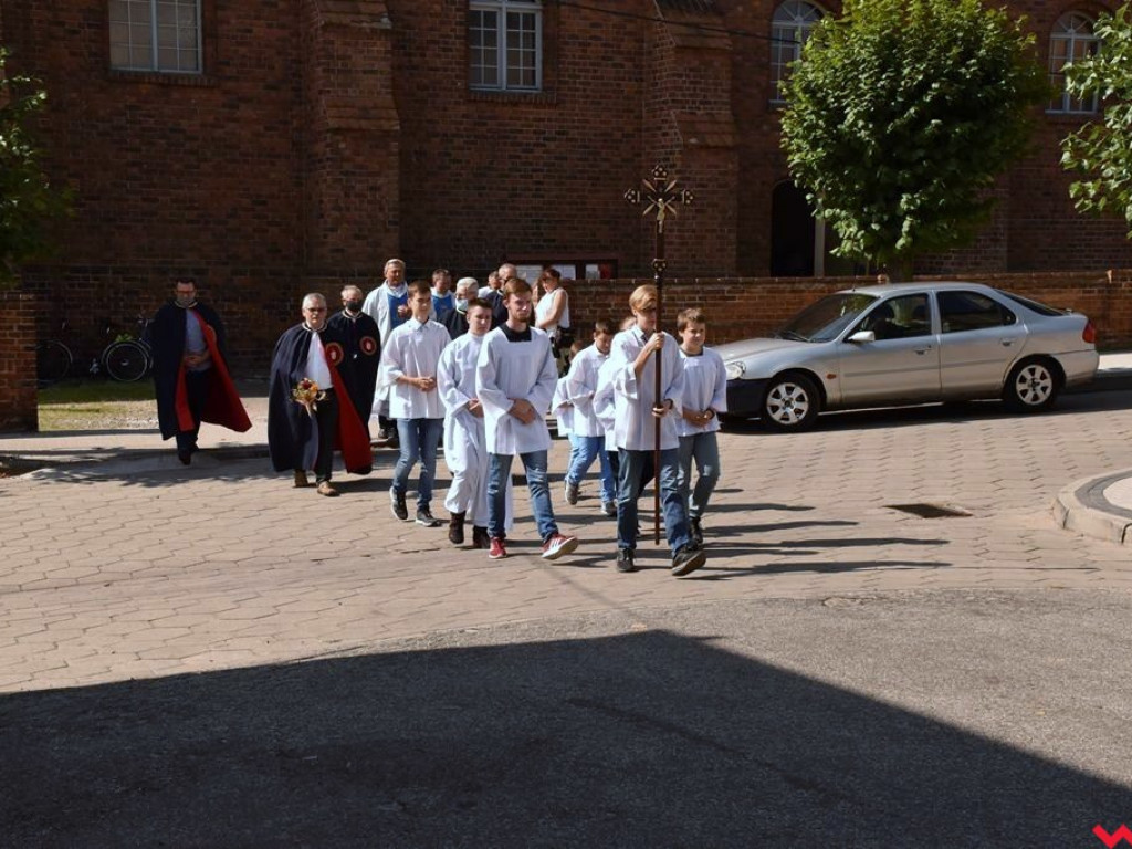 Rolnicy i sadownicy dziękowali za plony. Dożynki parafialne w Pyzdrach