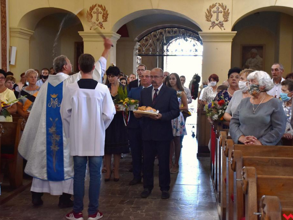 Rolnicy i sadownicy dziękowali za plony. Dożynki parafialne w Pyzdrach