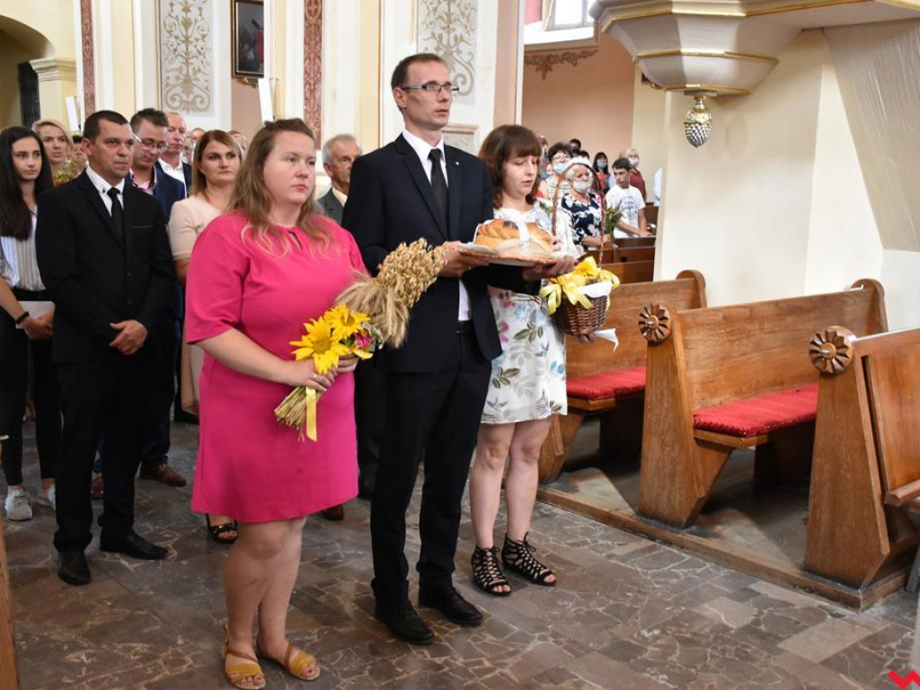 Rolnicy i sadownicy dziękowali za plony. Dożynki parafialne w Pyzdrach