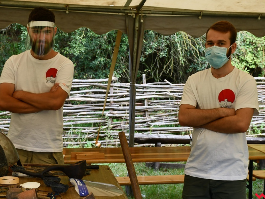 Piknikowa atmosfera na rekonstrukcyjnych warsztatach w Grzybowie