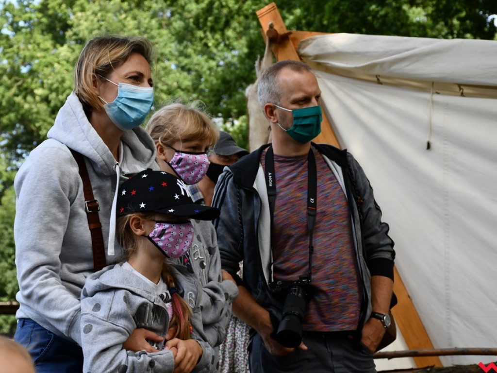 Piknikowa atmosfera na rekonstrukcyjnych warsztatach w Grzybowie
