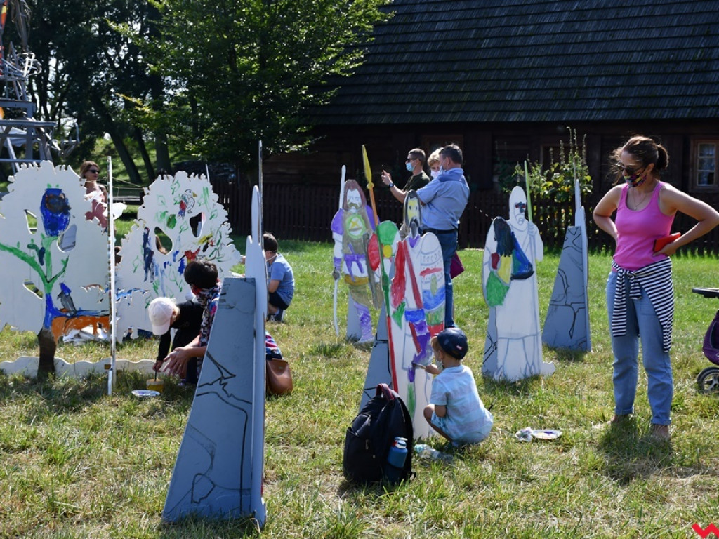 Piknikowa atmosfera na rekonstrukcyjnych warsztatach w Grzybowie