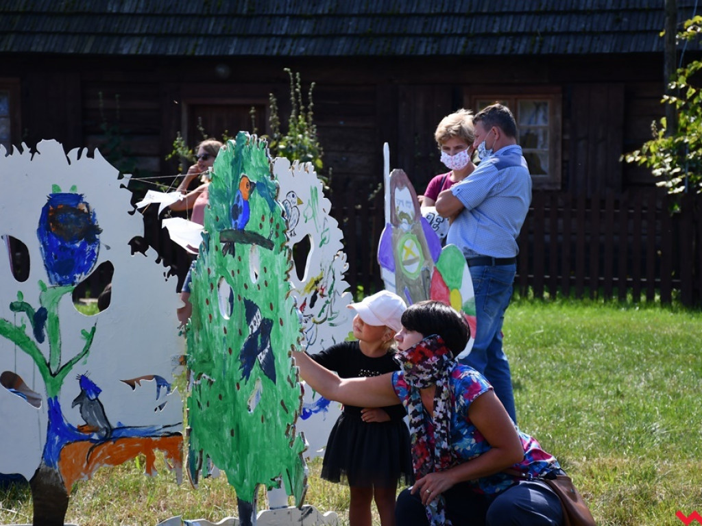 Piknikowa atmosfera na rekonstrukcyjnych warsztatach w Grzybowie