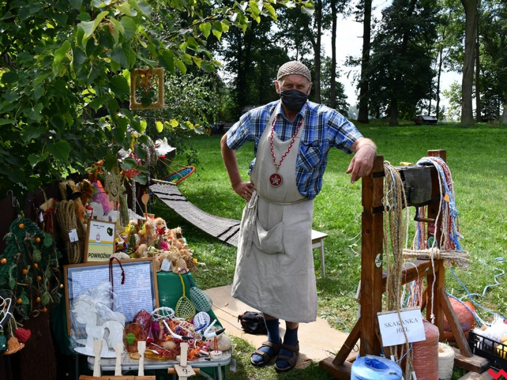 Piknikowa atmosfera na rekonstrukcyjnych warsztatach w Grzybowie