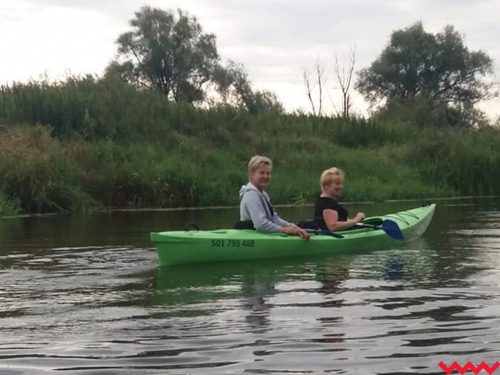 Spływ kajakowy Wartą koła gospodyń z Zapowiedni