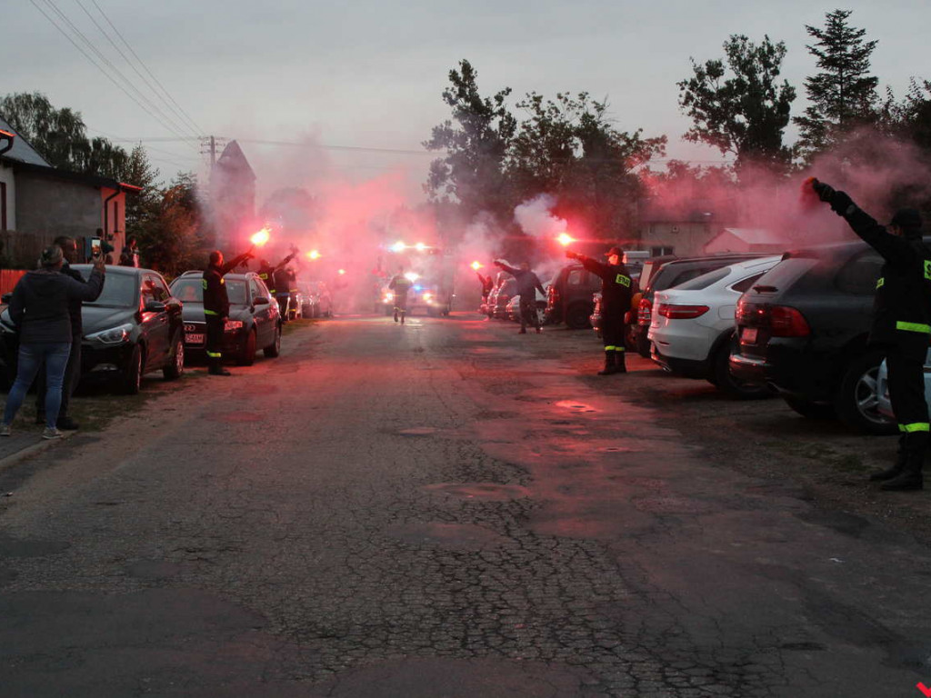 Spora euforia i atmosfera święta w Targowej Górce. Nowy samochód z fanfarami wjechał do jednostki