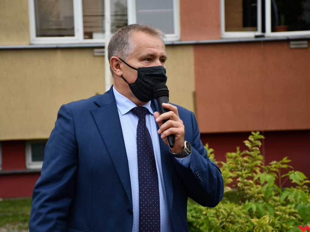 W maseczkach i z nutką niepokoju. Rozpoczęcie roku szkolnego
