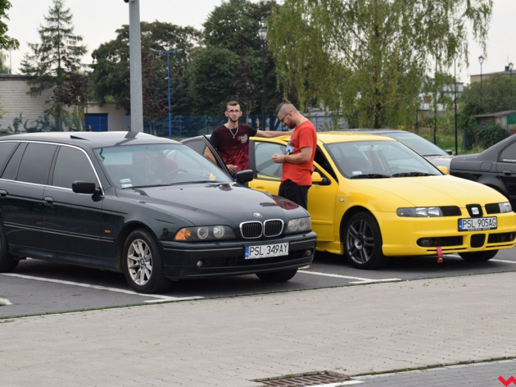 Motomaniacy Września dla Marcina. Charytatywne spotkanie miłośników motoryzacji
