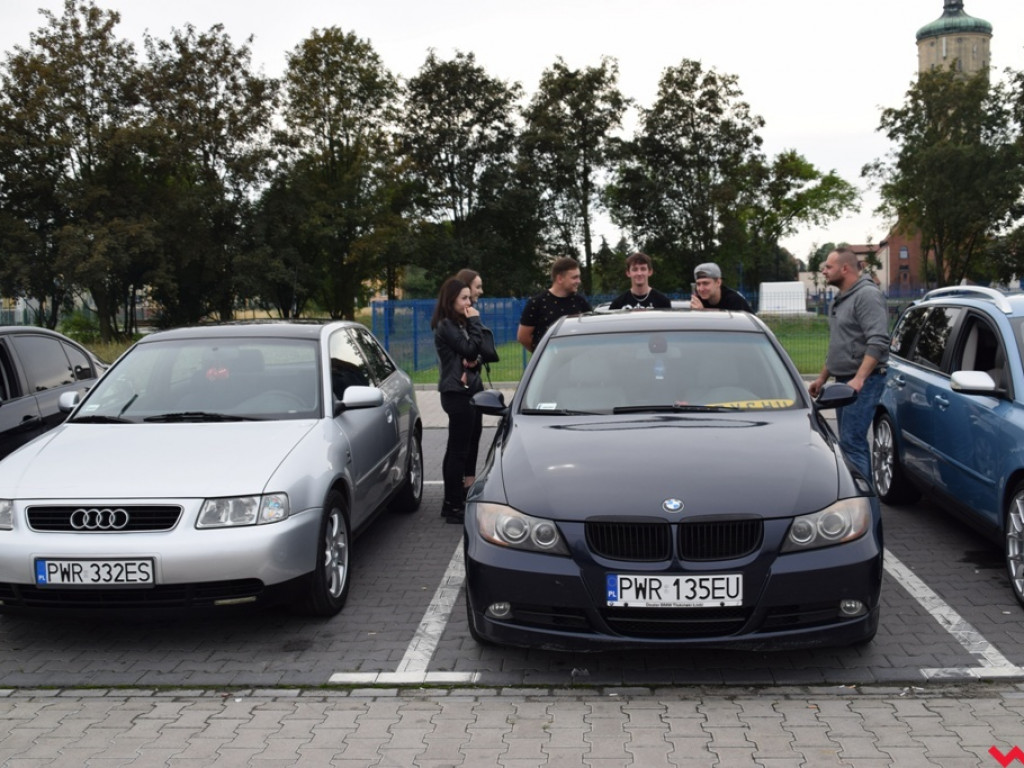 Motomaniacy Września dla Marcina. Charytatywne spotkanie miłośników motoryzacji