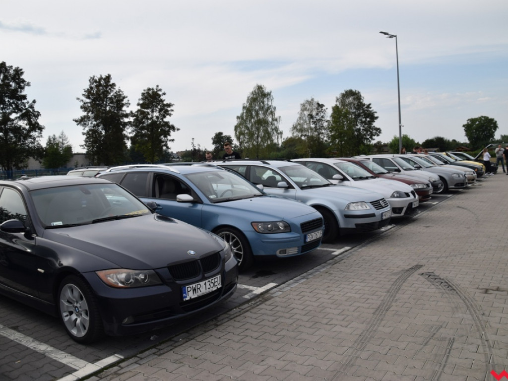 Motomaniacy Września dla Marcina. Charytatywne spotkanie miłośników motoryzacji