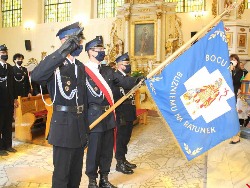 Dożynki w Targowej Górce, czyli nowy samochód był na pierwszym planie
