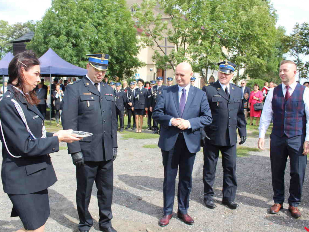 Dożynki w Targowej Górce, czyli nowy samochód był na pierwszym planie