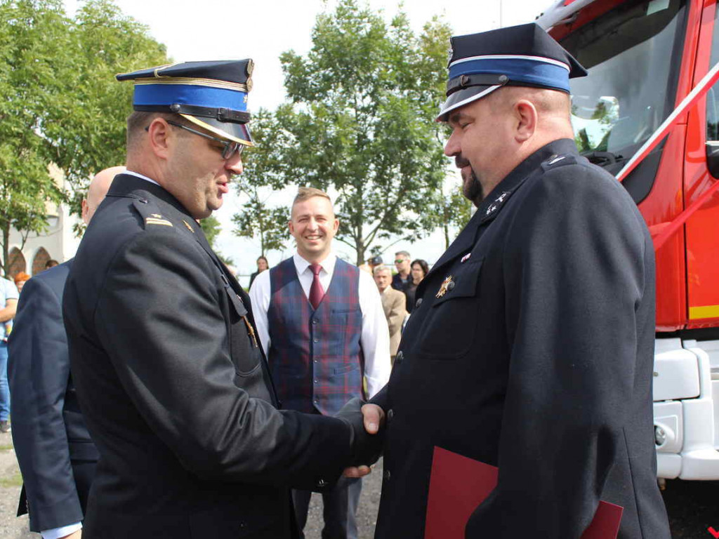 Dożynki w Targowej Górce, czyli nowy samochód był na pierwszym planie