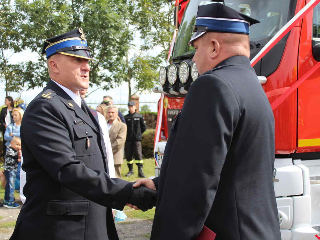 Dożynki w Targowej Górce, czyli nowy samochód był na pierwszym planie