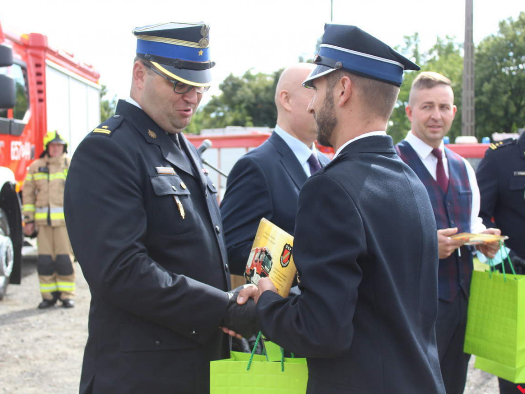 Dożynki w Targowej Górce, czyli nowy samochód był na pierwszym planie