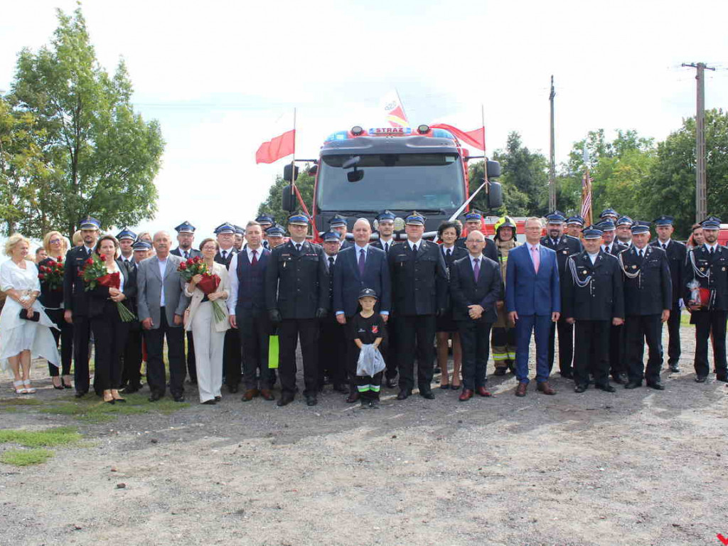 Dożynki w Targowej Górce, czyli nowy samochód był na pierwszym planie