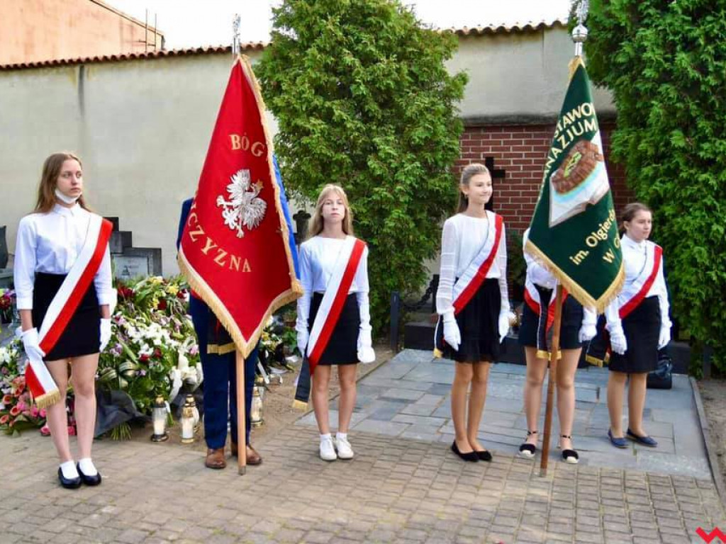 Finał letniego triduum patriotycznego pod pomnikiem katyńskim