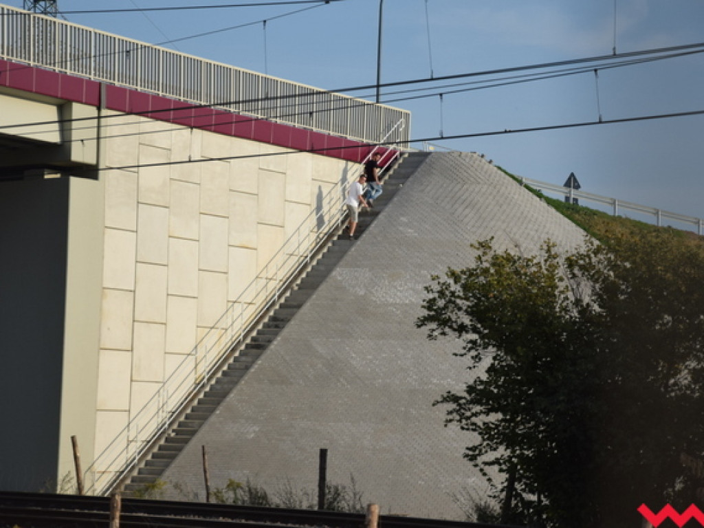 Pierwsze próbne jazdy na obwodnicy Wrześni...rowerzystów i rolkarzy