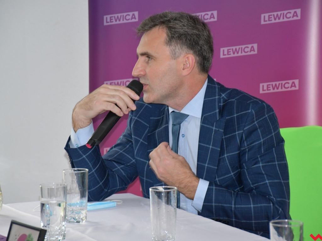 Deszcz nie przeszkodził w spotkaniu. Lewica we Wrześni ma młodą twarz